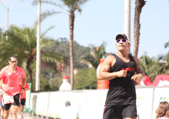 Esteban Jaramillo y Sebastián Salazar - Más de 10 mil competidores se dieron cita en esta histórica cita deportiva que se corría en las modalidades de 5, 10, 21 y 42 kilómetros.