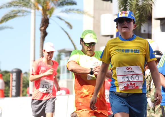 Esteban Jaramillo y Sebastián Salazar - Más de 10 mil competidores se dieron cita en esta histórica cita deportiva que se corría en las modalidades de 5, 10, 21 y 42 kilómetros.