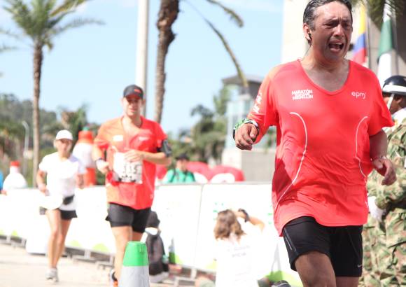 Esteban Jaramillo y Sebastián Salazar - Más de 10 mil competidores se dieron cita en esta histórica cita deportiva que se corría en las modalidades de 5, 10, 21 y 42 kilómetros.