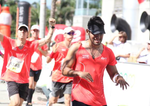 Esteban Jaramillo y Sebastián Salazar - Más de 10 mil competidores se dieron cita en esta histórica cita deportiva que se corría en las modalidades de 5, 10, 21 y 42 kilómetros.