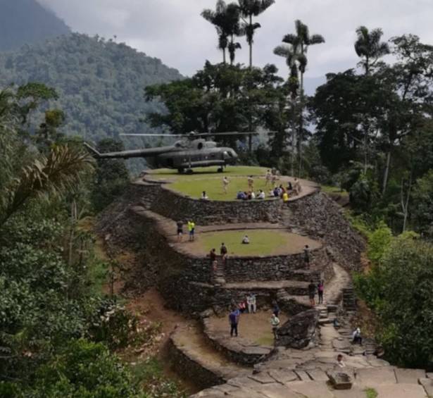 Civiles visitaron la Sierra Nevada en helicóptero oficial. FOTO: @ZuluagaCamila