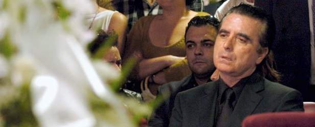 José Ortega Cano sigue peleando por su vida | José Ortega Cano, el viudo de la cantante Rocío Jurado, sufrió un grave accidente de tránsito hace dos semanas.