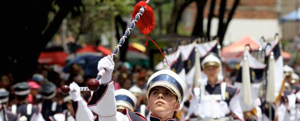 Con las bandas llegó la tradición musical | Manuel Saldarriaga | Muy bello y concurrido fue el XXI Concurso de Bandas Músico Marciales Feria de las Flores. Jóvenes de distintas regiones de Antioquia y Colombia colmaron con sus tambores y demás instrumentos musicales el sector de La Floresta.
