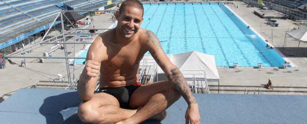 La Olímpica volvió a sentir los latidos de Urán | Hernán Vanegas | El clavadista Juan Guillermo Urán volvió ayer, oficialmente, a los entrenamientos. Tuvo una sesión de dos horas y media al lado del técnico Óscar Urrea.