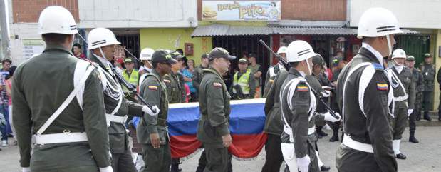 El sepelio del intendente Gabriel Múnera Hincapié, quien fue asesinado por el frente 36 de las Farc el pasado jueves, se realizó este sábado en Medellín. | Cortesía | El sepelio del intendente Gabriel Múnera Hincapié, quien fue asesinado por el frente 36 de las Farc el pasado jueves, se realizó este sábado en Medellín.
