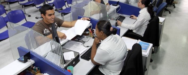 En los créditos educativos, el asunto pasa por lo cultural | Hernán Vanegas | La del tipo de crédito depende de la condición económica de la familia del estudiante. Siempre será mejor deber poco al terminar el estudio. Foto en Icetex.
