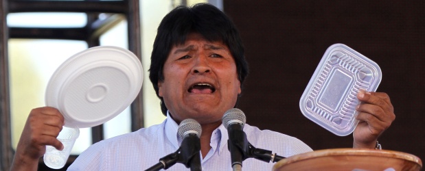 Evo Morales culpa a los transgénicos de la homosexualidad y la calvicie | AP