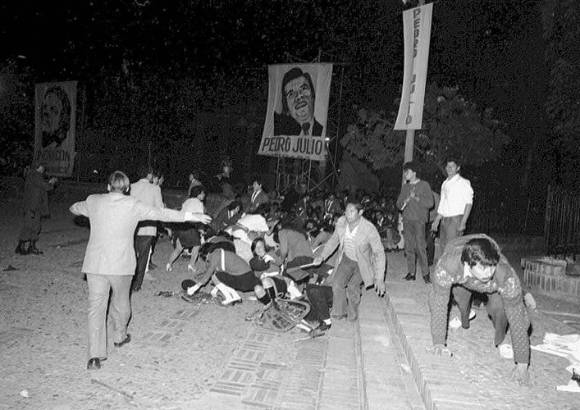 Colprensa - En Soacha la gente no entend�a lo que pasaba. El terror se apoder� de los asistentes al acto pol�tico.