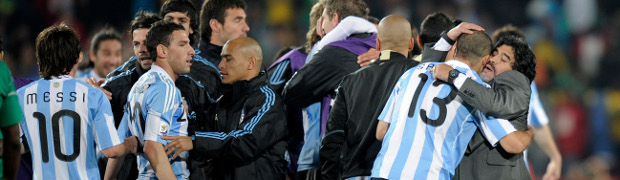 Messi lamentó ausencia de Maradona como seleccionador | El argentino Messi asegura que desconoce los detalles de la salida de Maradona del puesto de seleccionador, en el que fue sustituido por Sergio Batista.