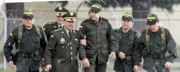 El sargento Luis Alberto Erazo se recupera de las heridas que sufrió en su fuga de las Farc. | Raúl Palacios-Colprensa | El sargento Luis Alberto Erazo se recupera de las heridas que sufrió en su fuga de las Farc.