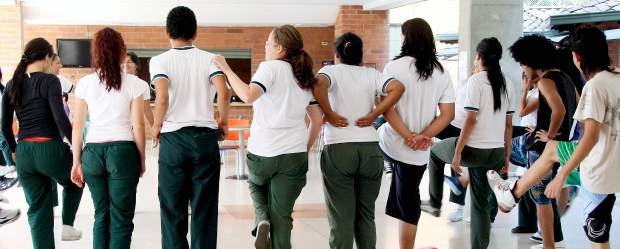 El conflicto muere con educación y humanismo |