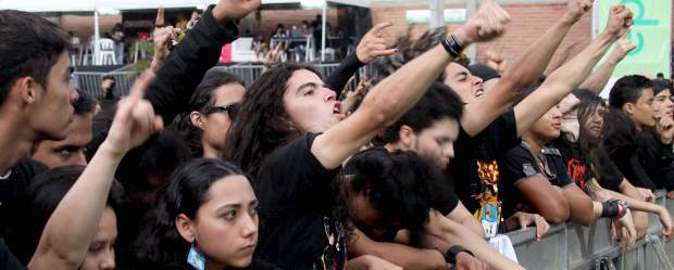Altavoz es parte de la ciudad | Edwin Bustamante | En los tres días de Altavoz, la asistencia estuvo a reventar, cifras de la Secretaría de Cultura Ciudadana, revelan que cerca de 65 mil personas presenciaron a todas las bandas que pasaron por la cancha Cincuentenario. La gente ya está pidiendo un nuevo escenario para este y otros espectáculos.