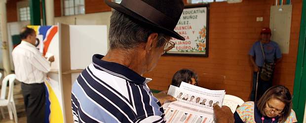 En Antioquia está todo dispuesto para elecciones: Gobernador | Archivo | Más de 9 mil mesas están dispuestas en Antioquia para la jornada electoral.