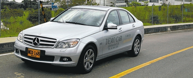 Mercedes CGI 200: Vuela | | La reducción en los consumos de combustible, una mayor eficiencia y desempeño en un motor contenido, y un impacto más favorable con las emisiones de gases al medio ambiente, son los factores que contempla Mercedes Benz con los nuevos desarrollos