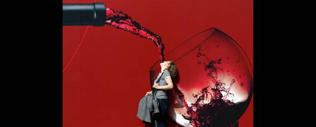 Chicas si las quieren, les darán un Pinot Noir | AP | El exceso de alcohol es perjudicial para la salud. Prohibido el expendio de bebidas embriagantes a menores de edad y mujeres embarazadas.