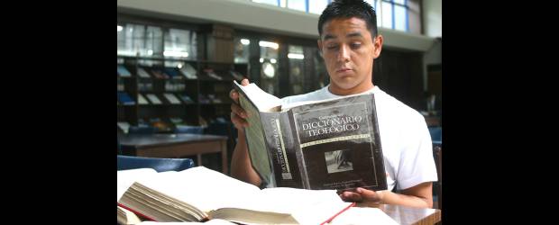 La Teología de la Liberación en el proceso histórico colombiano | Archivo | Para mayor información sobre el ciclo de conferencias puede llamar al 321 63 21, el teléfono del Centro de Fe y Culturas.