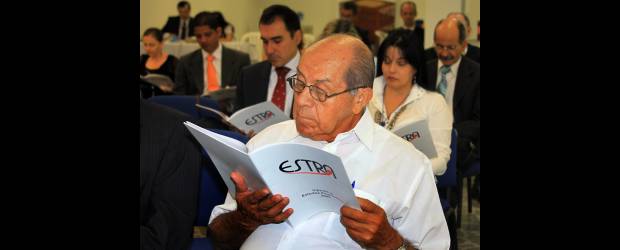 Recuperación, reto de Estra en 2010 | Robinson Sáenz | El presidente de Estra anunció a los accionistas que el repunte en ventas y pedidos para este año anticipa mejores resultados para el balance de 2010. Ya se ve el ánimo de la gente y de las empresas que han aumentado su demanda.