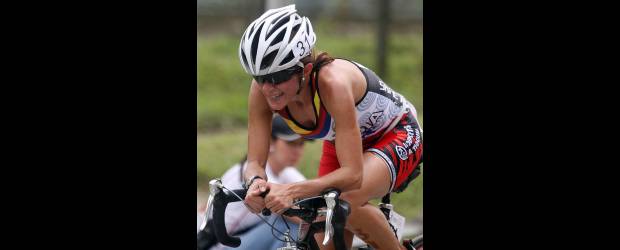 Carmenza manda en el triatlón nacional | Archivo | Pese a su veteranía, Carmenza Morales demostró que no hay quién le gane en el concierto nacional. Ayer triunfó en la distancia sprint en San Andrés.