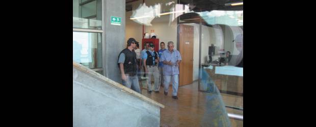 César Pérez, capturado por masacre de Segovia | Stephen Arboleda | César Pérez García fue trasladado al búnker de la Fiscalía, en Medellín. En 1994 fue capturado dentro de la investigación que se adelantaba por la masacre de Segovia y en 1995 la Fiscalía señaló que no había pruebas en su contra.