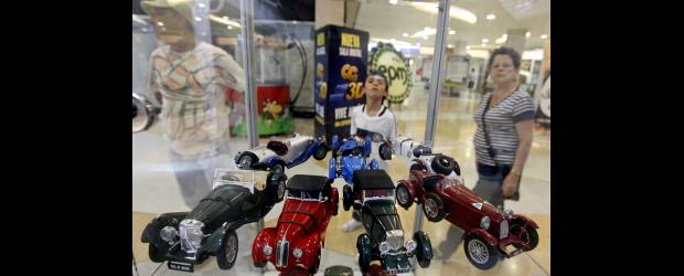 Las miniaturas calientan motores | Jaime Pérez | Los carritos están en el primer piso del centro comercial, fáciles de encontrar, así que no hay pierde para verlos. Es en el centro comercial Los Molinos.