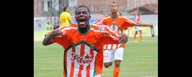 Yessy Mena volvió a filas del Envigado | Archivo | Yessy Mena estuvo un par de semanas en Estados Unidos, pero al no llegar a un acuerdo entre clubes, regresó al país. Sería el jugador 25 de Envigado.