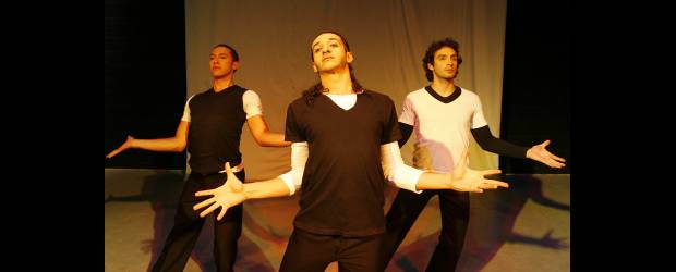 H3 vuelve danza el sentimiento | Róbinson Sáenz | La Compañía H3 estrena hoy Hombres de una ciudad ausente, un montaje de despedida, pues van para Argentina a aprender más sobre su arte.