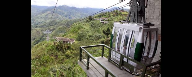 Al teleférico de Nariño se le acabaron los plazos | Julio César Herrera, Enviado Especial, Nariño | Entre el parque principal, donde está la estación cabecera, y las veredas Guamito (estación intermedia) y Las Mangas (estación de llegada), hay casi 3 kilómetros. La capacidad de las cabinas, aún sin estrenar, es de 600 kilos, que se deben repartir entre los pasajeros y la carga. A los campesinos les parece poca.