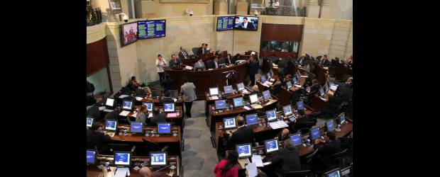 El Senado aprobó la Regla Fiscal | Cortesía | La plenaria del Senado de la República aprobó anoche en último debate el proyecto de Regla Fiscal, para poner en cintura las finanzas públicas del país.