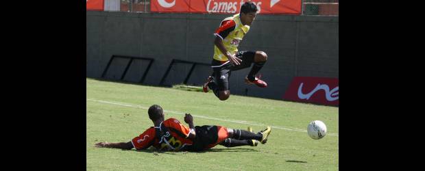 Clásico del sur en la Marte 1 | Juan Antonio Sánchez | Yulián Mejía hace parte de la nómina alternativa que pondrá Envigado para el duelo de Copa Postobón. Habrá descanso para el equipo principal.