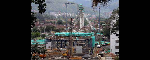 Valorización sigue a pesar de demanda | Róbinson Sáenz | La Junta de Representantes de El Poblado, aceptó la propuesta del alcalde de Medellín, Alonso Salazar, que incluía entre otros puntos, financiar con recursos propios los ejes viales del costado oriental del puente de la 4Sur.