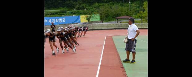 Lluvia no deja entrenar a los campeones en Corea | Cortesía Federación Colombiana De Patinaje-yeosu-corea Del Sur | Los patinadores criollos ya ruedan en la pista donde se hará el Mundial.