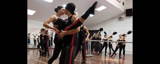 Baile tango y salsa como experto con El Firulete |