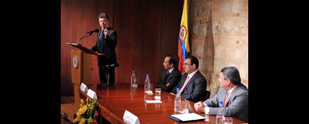 Santos aplaude la inversión de Femsa | Cortesia | El presidente Juan Manuel Santos, destacó el aporte del Tecnológico de Monterrey y del Grupo Femsa a la innovación y la competitividad del país. En la foto, lo acompañan sus directivos y el ministro de Comercio, Sergio Díaz-Granados