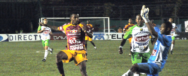 Tolima le ganó al Huila en Ibagué | Colprensa | Deportes Tolima venció este viernes en la noche 3-1 al Atlético Huila en Ibagué.