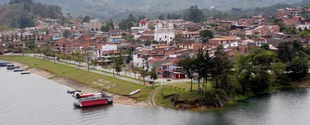Guatapé se llena de danza y tradición antioqueña | Archivo | Guatapé es uno de los destinos más visitados en el oriente antioqueño.