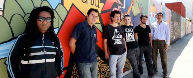 En 13 murales la tecnología nos mira | Jaime Pérez | Al recorrer estos murales se perciben reflexiones y miradas sobre la ciencia y la tecnología de un grupo de jóvenes que viven e investigan su tiempo.