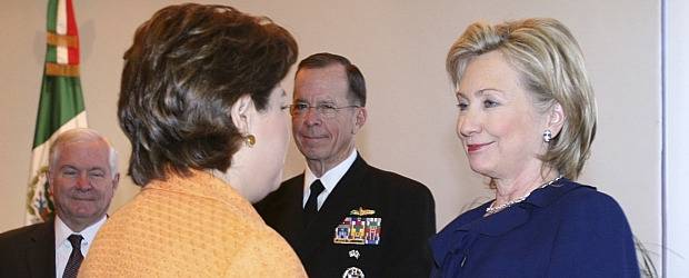 Secretaria de Estado de Estados Unidos, Hillary Clinton, se reunió con la ministra de Asuntos Exteriories, Patricipa Espinoza. | Reuters | Secretaria de Estado de Estados Unidos, Hillary Clinton, se reunió con la ministra de Asuntos Exteriories, Patricipa Espinoza.