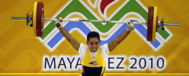 Los primeros oros ponen a Colombia en lo alto | Ricardo Arduengo, Ap-moca, Puerto Rico | El levantador Habib de las Salas logró las tres primeras medallas de oro en los Juegos Centroamericanos y del Caribe de Mayagüez, tras ganar la categoría de los 56 kilos. Su compatriota Diego Salazar alcanzó otras tantas en 62 kilos para hacer de Colombia la dominadora absoluta de la halterofilia masculina.