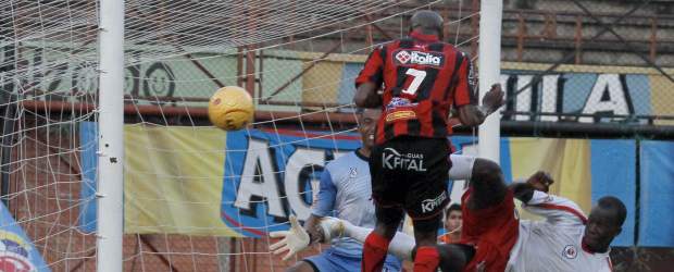 Jugadores del Cúcuta reciben el pago de un mes de sueldo atrasado | Archivo | El cuadro motilón vive una difícil situación económica y deportiva.