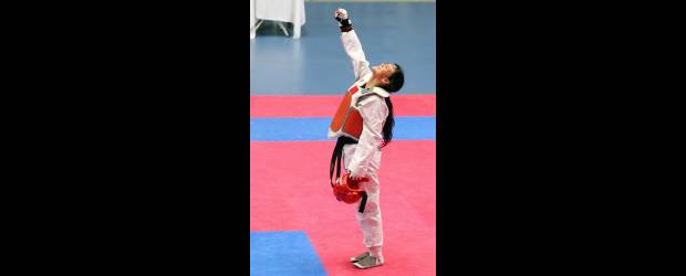 Una buena patada y Doris Patiño fue la mujer elegida | Juan Antonio Sánchez | Doris Patiño logró ayer su primer triunfo internacional en el taekwondo y de paso llenó de gloria al país aportando la medalla que anticiparon los Juegos.