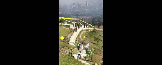 Constructores están obligados | | El parque lineal La Quintana, en Robledo, es un pulmón verde para el sector. Los Planes Parciales establecen la utilización integral del espacio público.