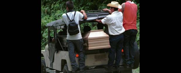 Capturan a 9 ex Auc por masacres | Archivo | Los detenidos responderán por la masacre de San José de Apartadó.