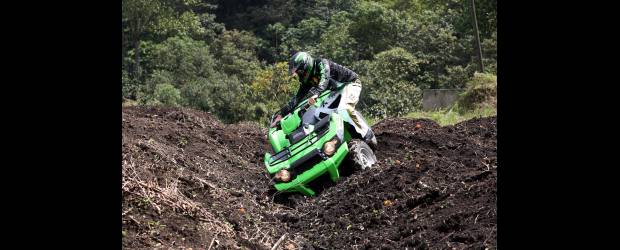 Cuatrimotos: que sea un paseo seguro | | Una recomendación es no exceder las reales capacidades de cada operario de una cuatrimoto. No por empezar de una con el modelo de más potencia se es el mejor. El objetivo es comenzar paso a paso, conocer el funcionamiento de la máquina, sus posibilidad