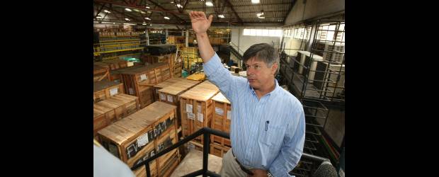 Energía y Potencia crece red comercial | Juan Antonio Sanchez | La bodega principal de Energía y Potencia, en Itagüí, ocupa un área de 4.500 metros. El gerente General, David Duque -en la foto-, destaca la generación de 160 empleos y la presencia en todo el país, con nueve puntos de venta.