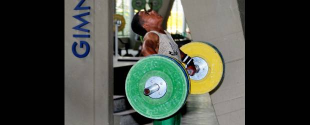 Campeones de avena, huevo y arroz | Juan Antonio Sánchez | John Jairo Serna logró dos medallas de oro y una de bronce en el Mundial júnior de Perú, en la categoría de 56 kilos.