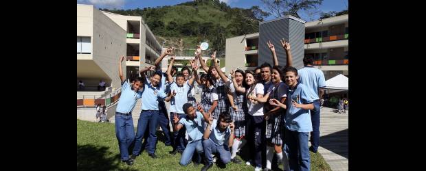 Copacabana conoció La Vida | Donaldo Zuluaga | Fue inaugurada la Ciudadela Educativa Cultural y Ambiental La Vida, en Copacabana, la cual tuvo una inversión cercana a los 15 mil millones de pesos.