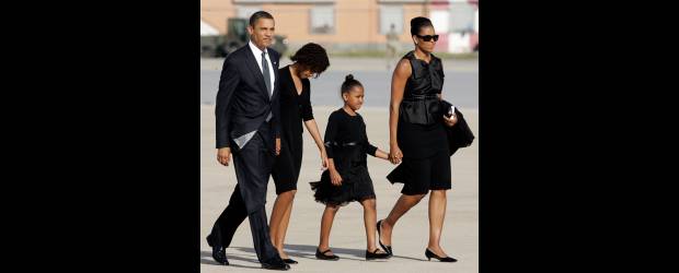 Obama, un suegro para temer | Archivo | Obama indicó que, aunque a lo largo de toda su vida familiar ha sido difícil conciliar el trabajo con las necesidades del hogar, una de las prioridades de él y de su esposa, Michelle, ha sido reservar cada día un rato para sus hijas.