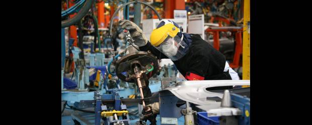Chevrolet renovó su flota de pesados | General Motors Colmotores adecuó su línea de montaje para ensamblar también los nuevos productos de la linea de vehículos pesados en el transporte de carga y pasajeros. Un avance en su proceso de consolidar el proyecto industrial