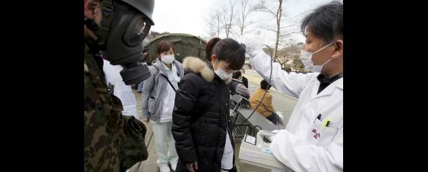Fukushima dio un paso más para salir de la crisis | Toru Nakata, AP, Tokio - Japón | El propio Noda reconoció ayer que su Gabinete se enfrenta a una serie de obstáculos, como resolver la situación de las más de 80.000 familias que residían cerca de la central y que fueron evacuadas.