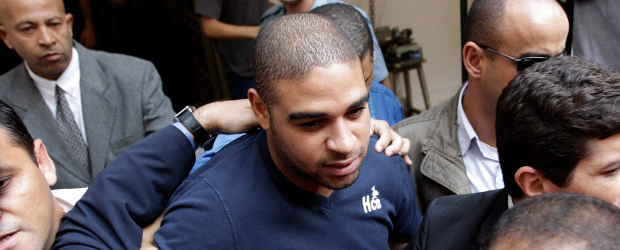 Adriano declaró por supuestos nexos con narcotráfico | AP | El máximo artillero del Campeonato Brasileño en 2009 dejó la sede del Ministerio público sin dar declaraciones a la prensa.